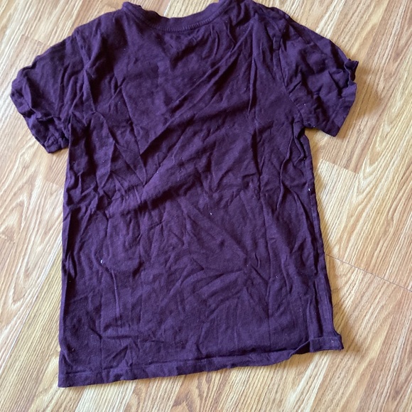 burgundy roots tshirt - Picture 2 of 3